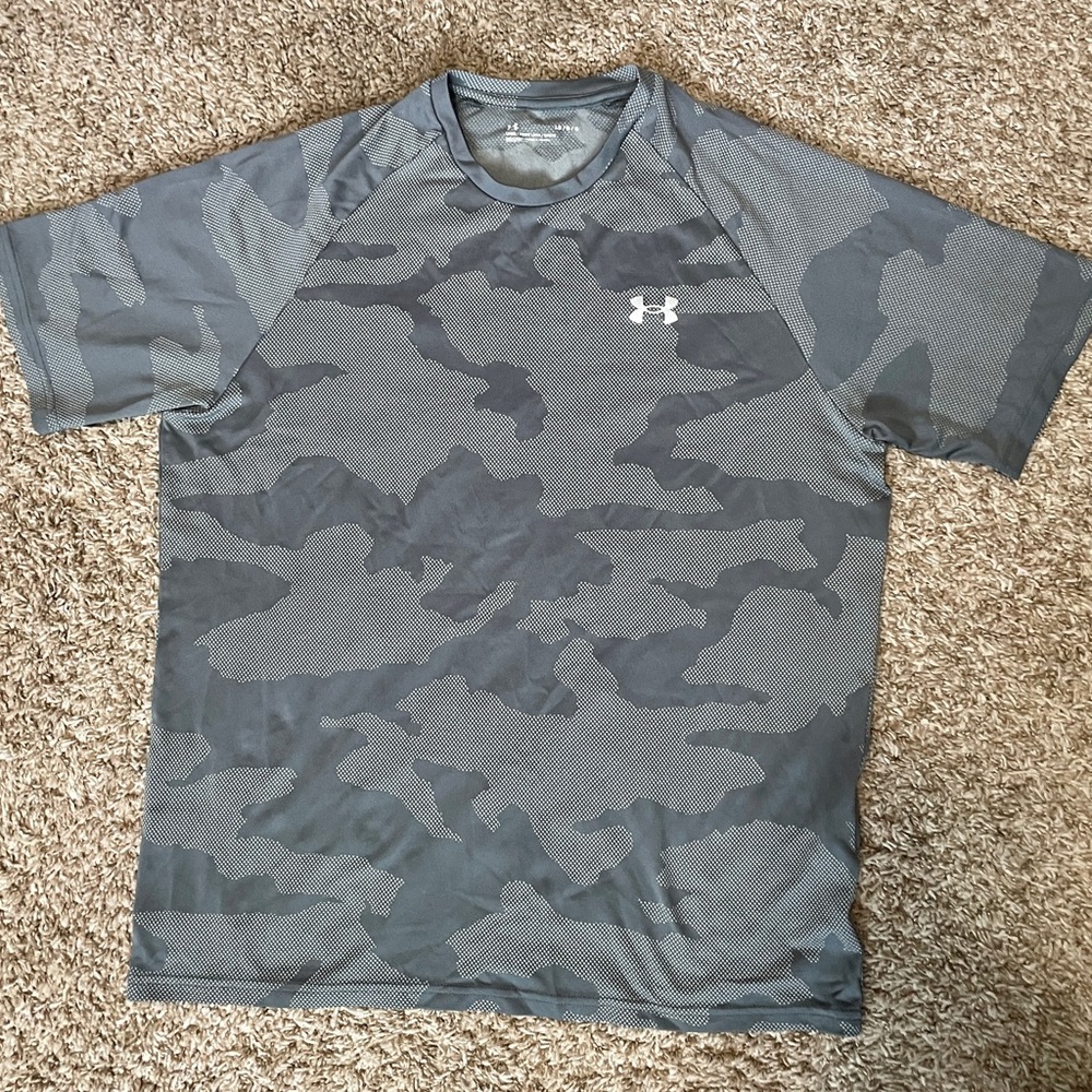 Under Armour Men's Short Sleeve Camo Tee - Gray